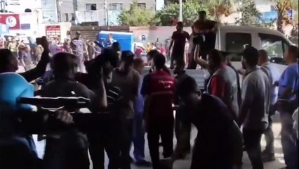 Israël a ciblé des civils autour de l’hôpital Khan Younis ! De la fumée s'élevant de la zone