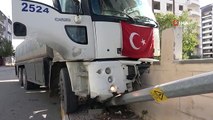 Poursuite policière à Adıyaman : un camion-citerne heurte le mur d'un jardin