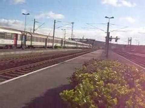 um de bb 67587 et bb 67608 avec 9 voitures