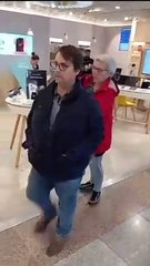 Português dá tapa na cara de brasileiro no período de trabalho