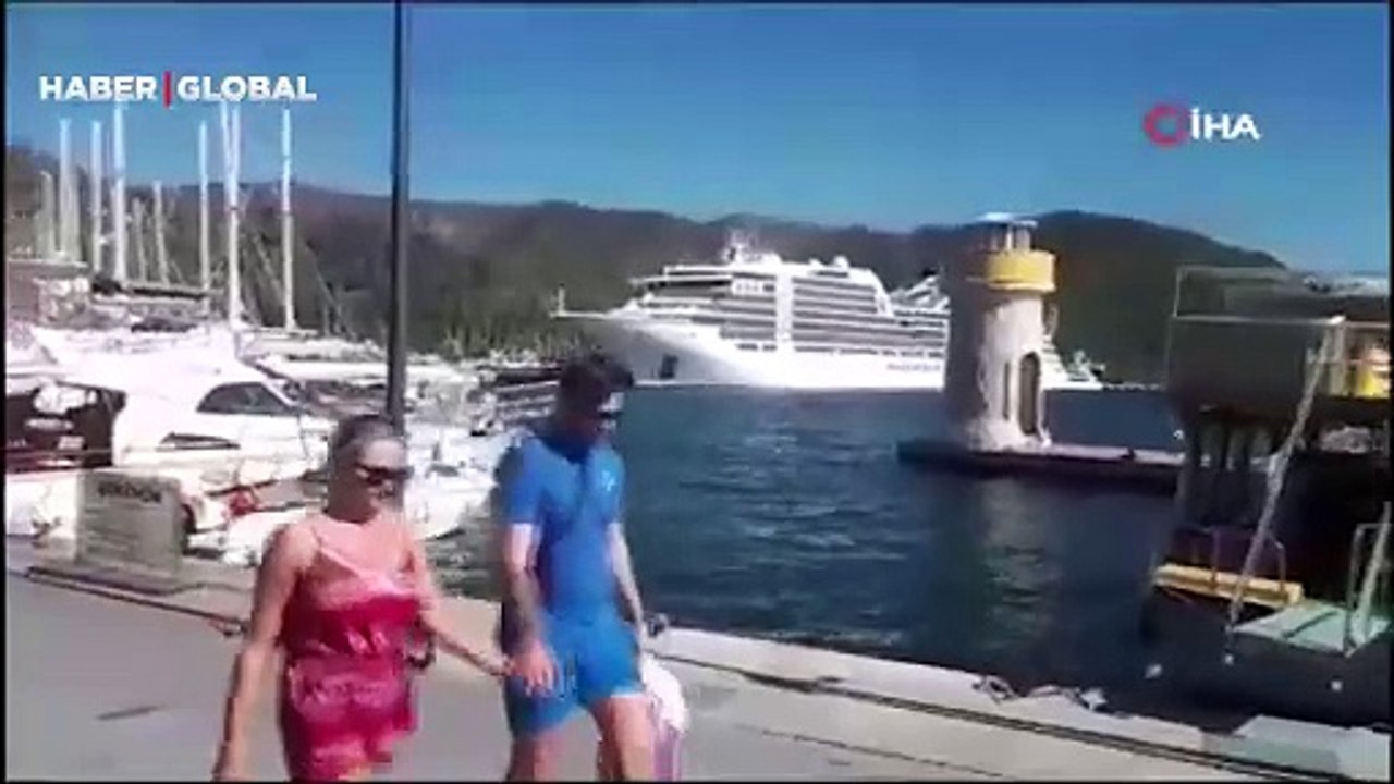 Bahama bayraklı dev yolcu gemisi 560 yolcu getirdi