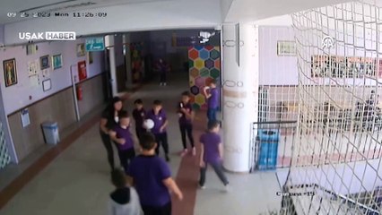 Uşak'ta boğazına portakal kaçan öğrenciyi, öğretmen kurtardı