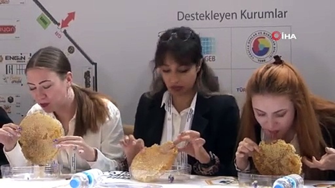 Ankara'da Bal Yeme Yarışması: 2 Dakikada Bir Kilogram Bal Yedi