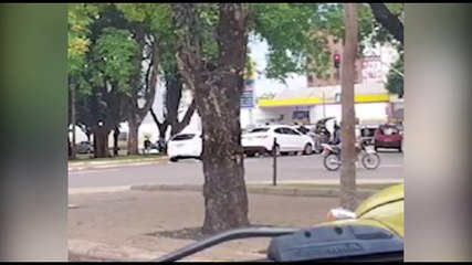 Vídeos mostram perseguição da Polícia Civil a estelionatários no Centro