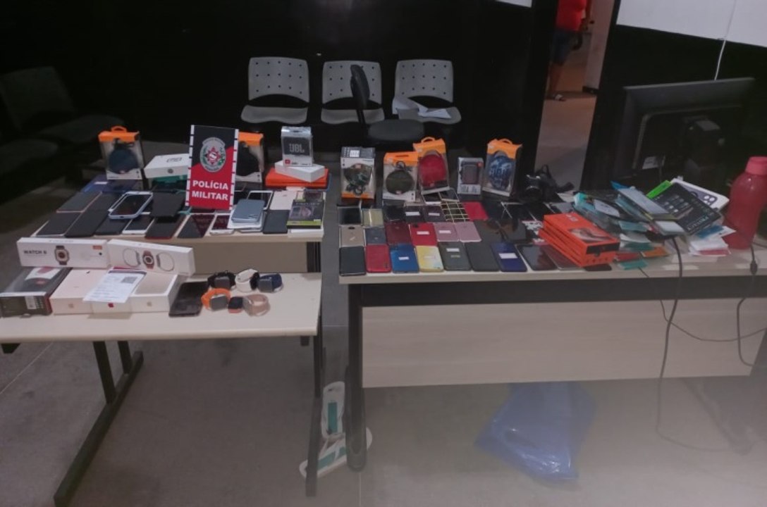 Três homens armados assaltam loja no Centro de Cajazeiras e 2 são detidos na zona rural de Santa Helena