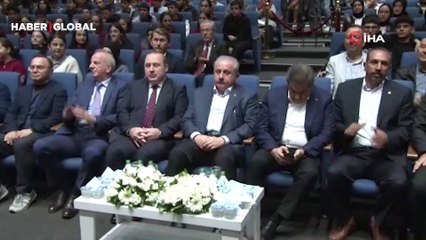Aliya İzzetbegoviç, vefatının 20. yıl dönümünde anıldı: "20. yüzyılın en önemli Müslüman düşünürlerinden birisi"
