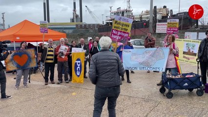 Protesters gather as asylum seekers brought back to Bibby Stockholm barge