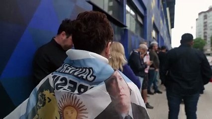 Milei encerra campanha e quer vitória no primeiro turno