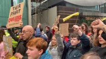 Greta Thunberg participa en otra protesta contra los combustibles fósiles en Londres