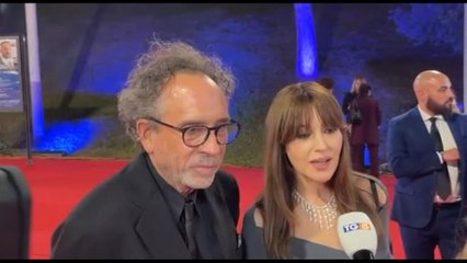 Download Video: Festival Roma, la coppia Tim Burton-Bellucci superstar sul red carpet