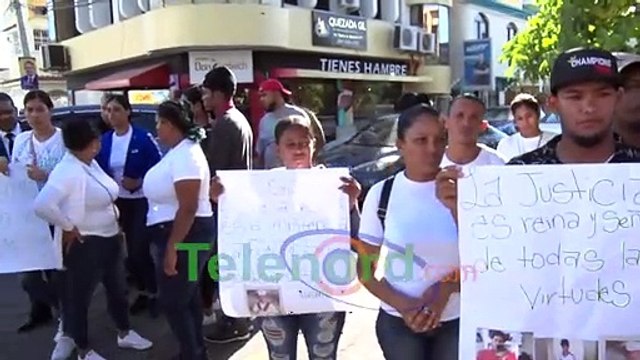 Familiares de joven muerto a pedradas en Villa Riva claman justicia