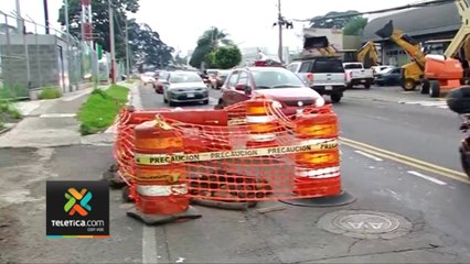 tn7-oficial-de-tránsito-herida-tras-caer-a-hueco-que-ya-había-causado-accidentes-191023