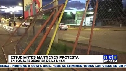 Estudiantes de la UNAH mantienen protestas oponiéndose a la reelección del rector Francisco Herrera