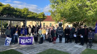 Blue Mountains Peace Vigil for Middle East/October 18/Blue Mountains Gazette