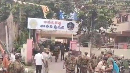 కృష్ణా జిల్లా: టెన్షన్ వాతావరణం... భారీగా బలగాల మోహరింపు