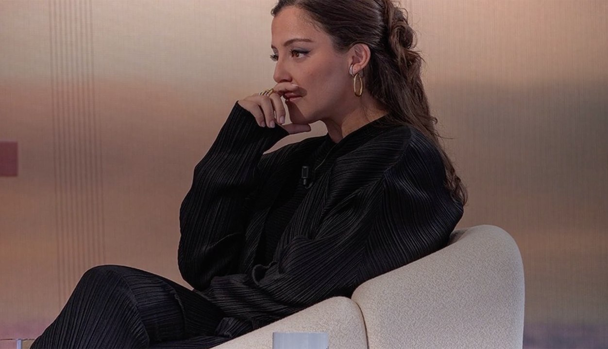 Camille Lellouche en pleurs en parlant de sa fille