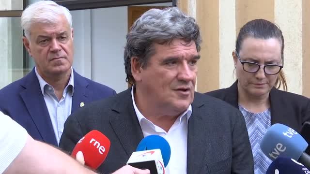 Escrivá anuncia ayudas para Canarias de 50 millones de euros para la gestión migratoria