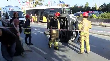 Şişli'de Kaza: Otomobil Kaldırıma Çarptı, Trafikte Yoğunluk Oluştu