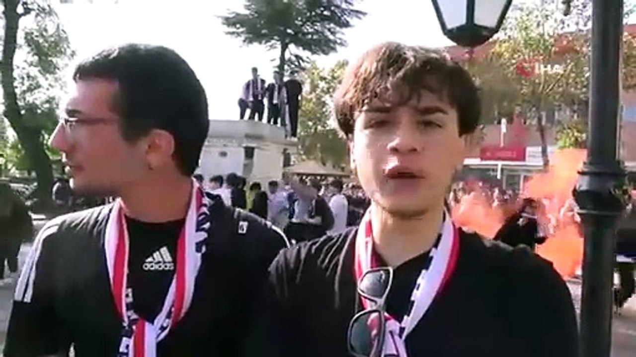 Une bagarre entre lycéens à Tekirdağ a transformé le gymnase en champ de bataille.