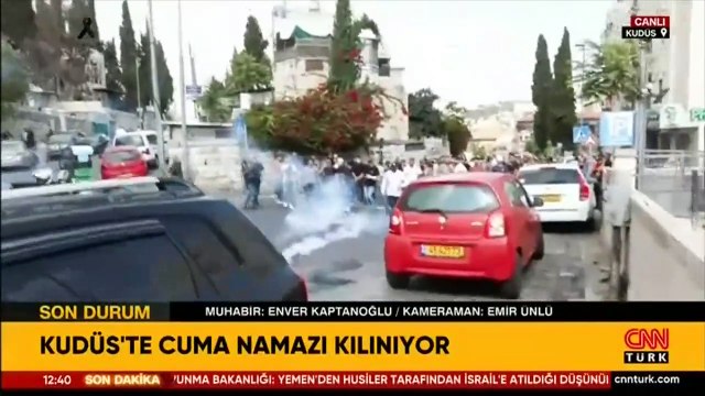 İsrail polisi bir kez daha namaz kılanlara saldırdı!