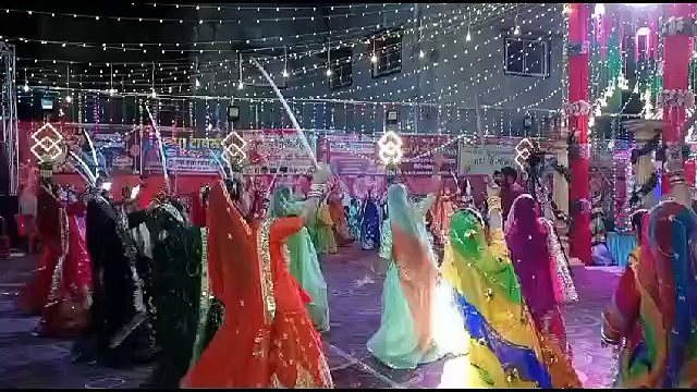 नवरात्र महोत्सव: शहर, गांवों में गरबा नृत्य की धूम, माता के मंदिरों में हो रहे कई आयोजन