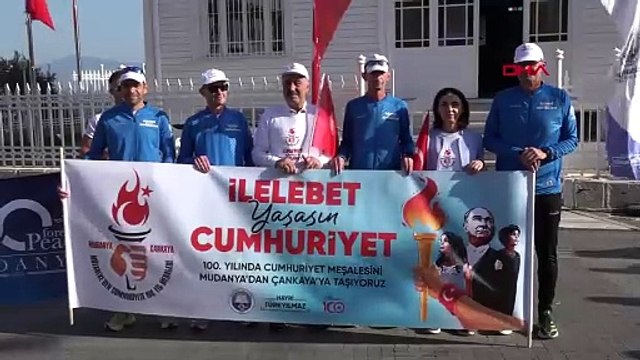 Mudanya Belediye Başkanı Hayri Türkyılmaz, 'Mütareke'den Cumhuriyet'e 100'üncü Yıl Meşalesi' sloganıyla Ankara'ya doğru yürüyüş başlattı