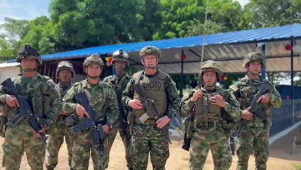 Ejército Nacional y comunidad reconstruyen el salón comunal de la vereda La Siberia en Tame, Arauca