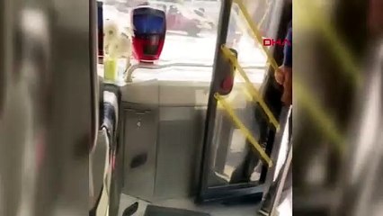 Pénalité pour le conducteur qui n'a pas laissé monter la personne handicapée dans le bus en disant "comptez-le comme vous êtes déjà monté à bord"