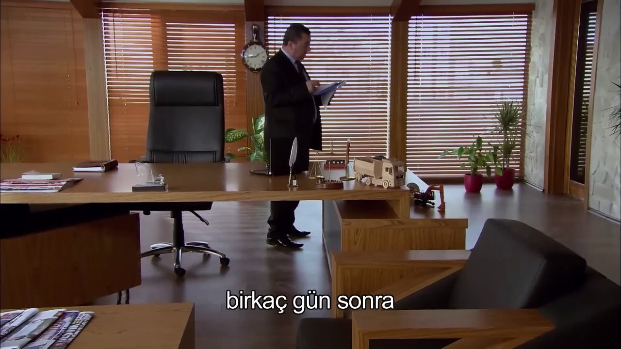 Red Scarf Episode 92 (English Subtitles)