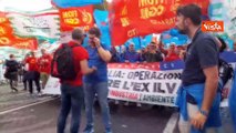 Ex Ilva, i lavoratori in corteo per le strade di Roma