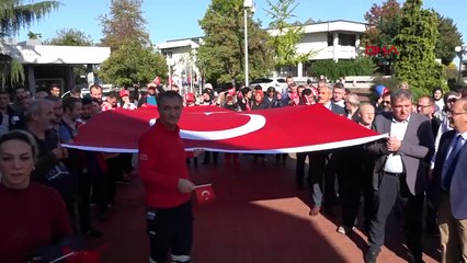 FİLİSTİNLİ YAHYA 10 GÜN ÖNCE ABLAM ŞEHİT EDİLDİ, HALA ENKAZ ALTINDA