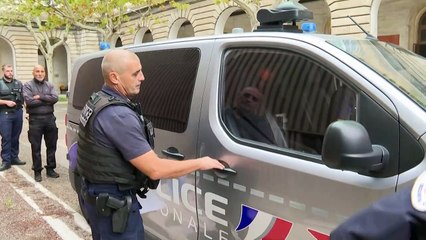 Mutilations dentaires: prison ferme confirmée pour deux dentistes marseillais aux 400 victimes