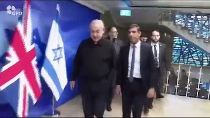 'Sizin kazanmanızı istiyoruz' diyen Sunak'ı eli cebinde karşıladı