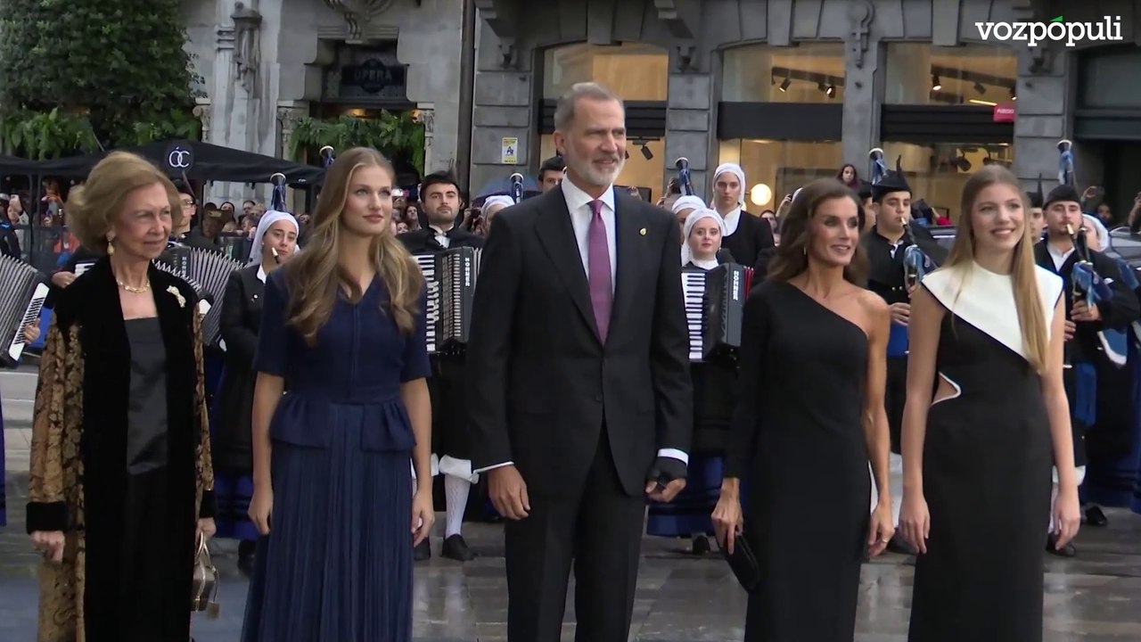 Así ha sido la llegada de los reyes y Leonor al Teatro Campoamor para los Premios Princesa de Asturias