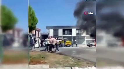 Une moto et une voiture sont entrées en collision frontale à Kuşadası