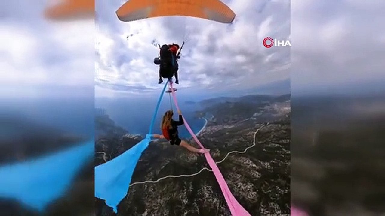 Le spectacle des pilotes féminins a été très apprécié lors du Festival des Jeux Aériens tenu à Fethiye.