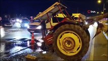 Afyonkarahisar'da traktör ve 2 otomobilin karıştığı kaza: 5 yaralı
