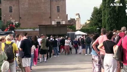 Colosseo, le guide: "Nuovi biglietti nominali facilmente modificabili"