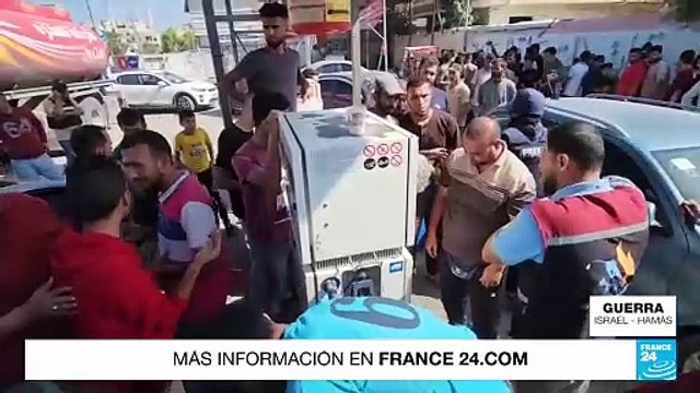 Gazatíez a la espera de ayuda humanitaria batallan para suplir sus necesidades básicas