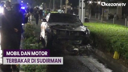 Terlibat Kecelakaan di Jalan Sudirman, Mobil dan Motor Terbakar