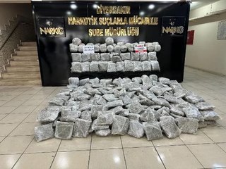 Diyarbakır'da 257 Kilo Skunk Ele Geçirildi, 2 Kişi Gözaltına Alındı