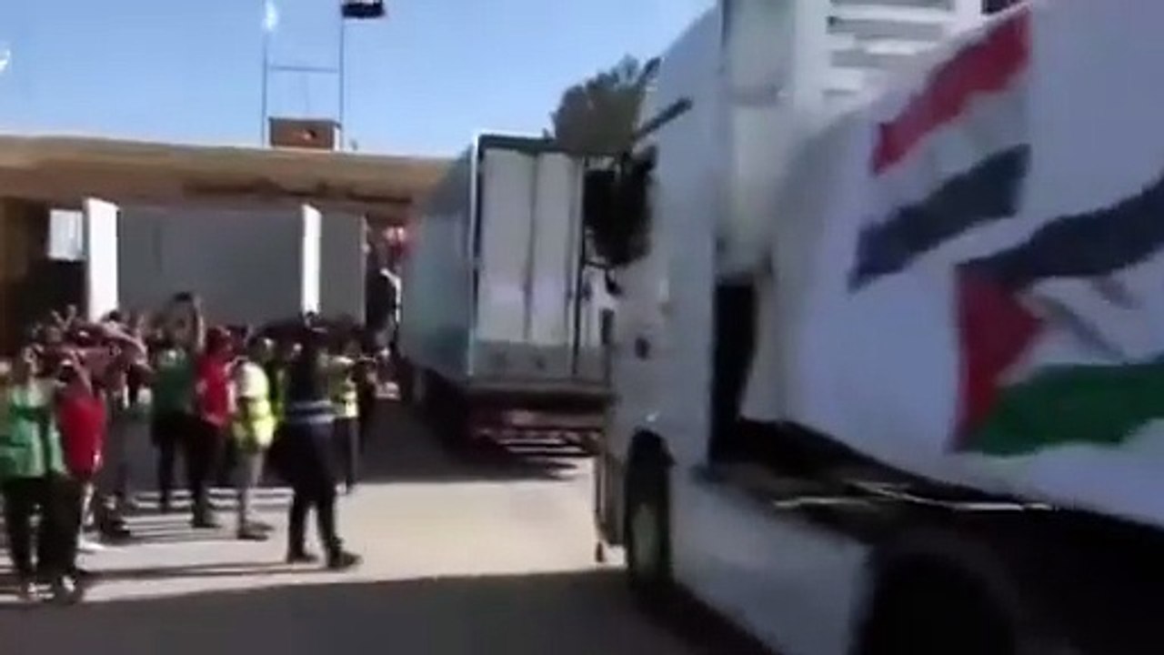 Refah Sınır Kapısı'ndan Gazze'ye insani yardım girişi başladı