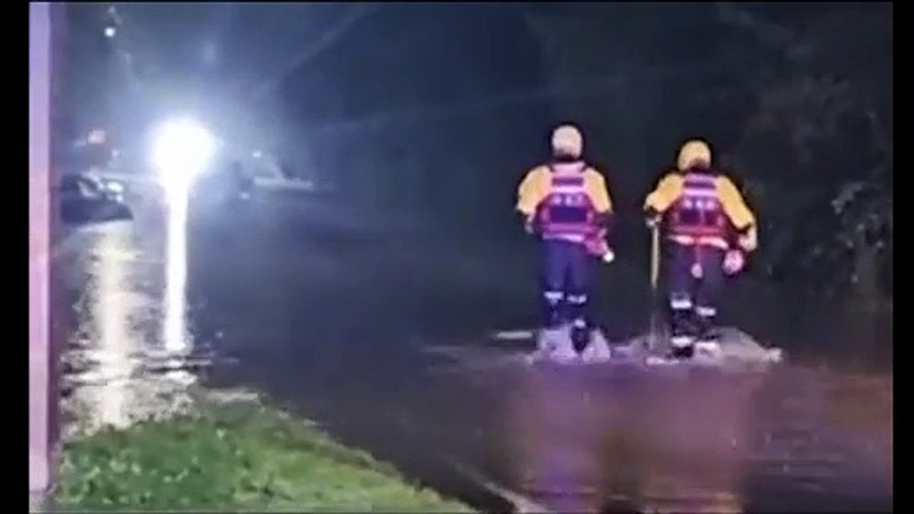 Resident's footage shows overnight madness in Catcliffe during Storm ...