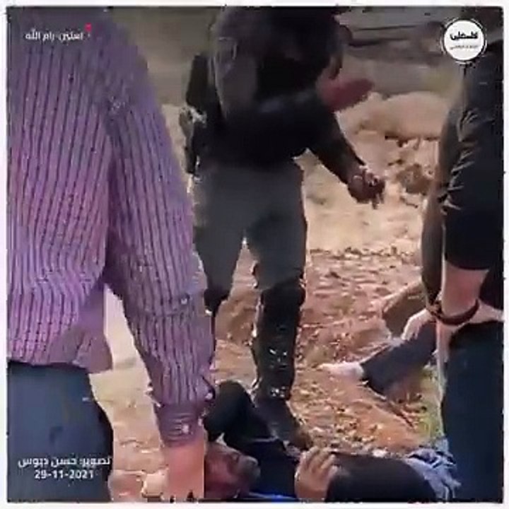 آباء فلسطينيون يفجعون بعد فقدان ابنائهم بقصف إسرائيلي استهدف بنايات سكني_شاهد_ مواطنون يحاولون منع قوات مدججة من جيش الاحتلال من هدم بئر مياه في قرية نعلين غرب رام اآباء فلسطينيون يفجعون بعد فقدان ابنائهم بقصف إسرائيلي استهدف بنايات سكنية في #غزةلله(360P)
