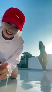 LÉDI Dance - LÉA DITA