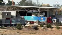 Valico di Rafah, passano i primi camion con gli aiuti umanitari
