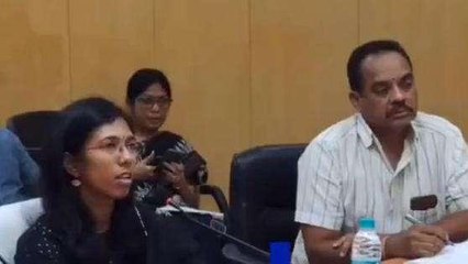 విజయనగరం: ఇళ్లు కట్టుకొండి... లేదంటే రద్దు చేస్తా - కలెక్టర్