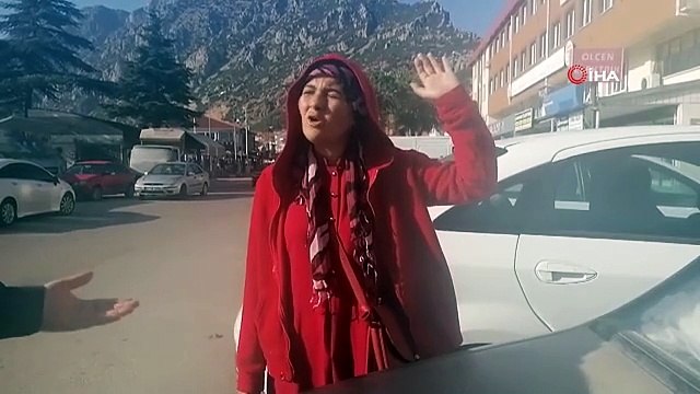 Boşanma aşamasındaki kadın, eşinin otomobilinin camlarını kırdı