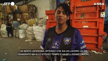 Argentina, vita da "cartoneros" per le strade di Buenos Aires