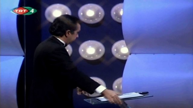 Seçil Ak / Hiç bir şeyde gözüm yok sen yanımda ol yeter